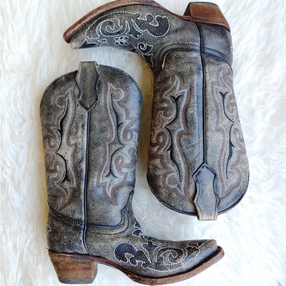 Corral Teens Distressed Cowboy Boots - Picture 3 of 8
